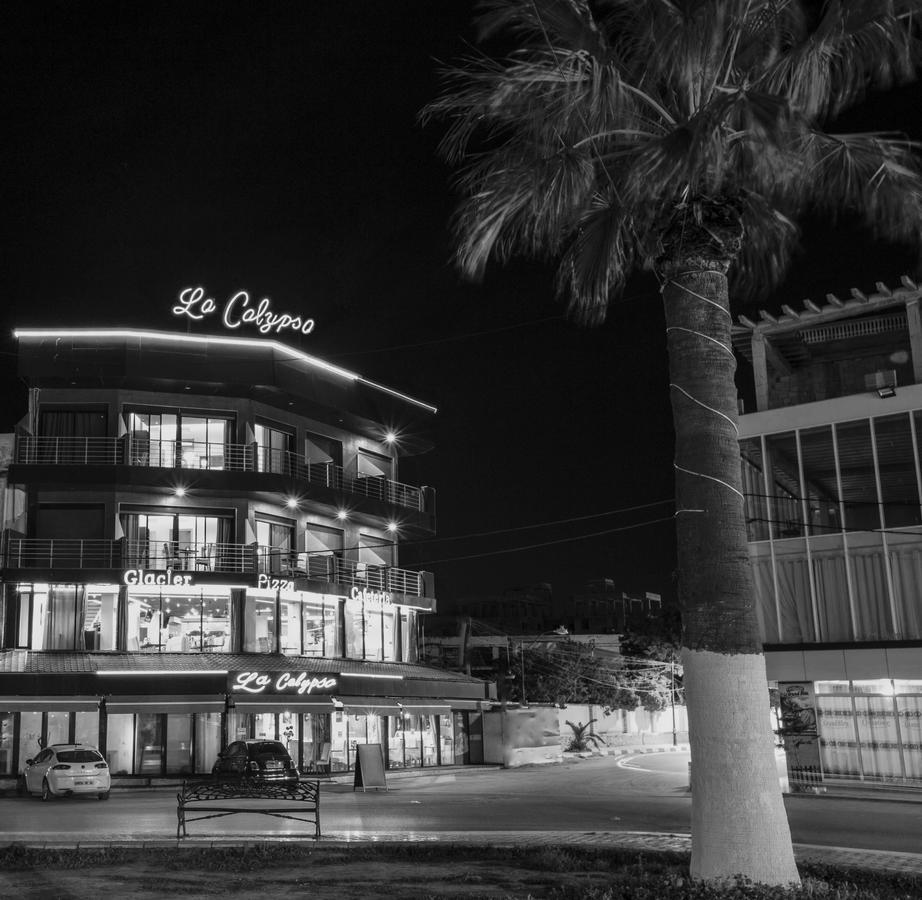 Calypso Home Oran Ain el Turk Bagian luar foto